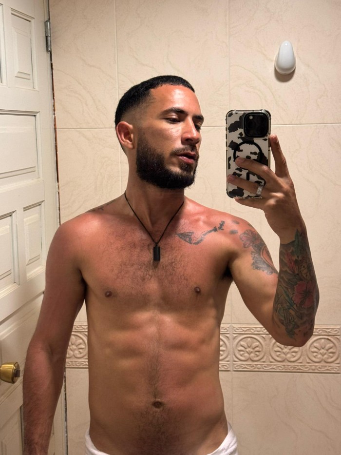 ESCORT VENEZOLANO DE LUJO ATLETICO Y FIBRADO