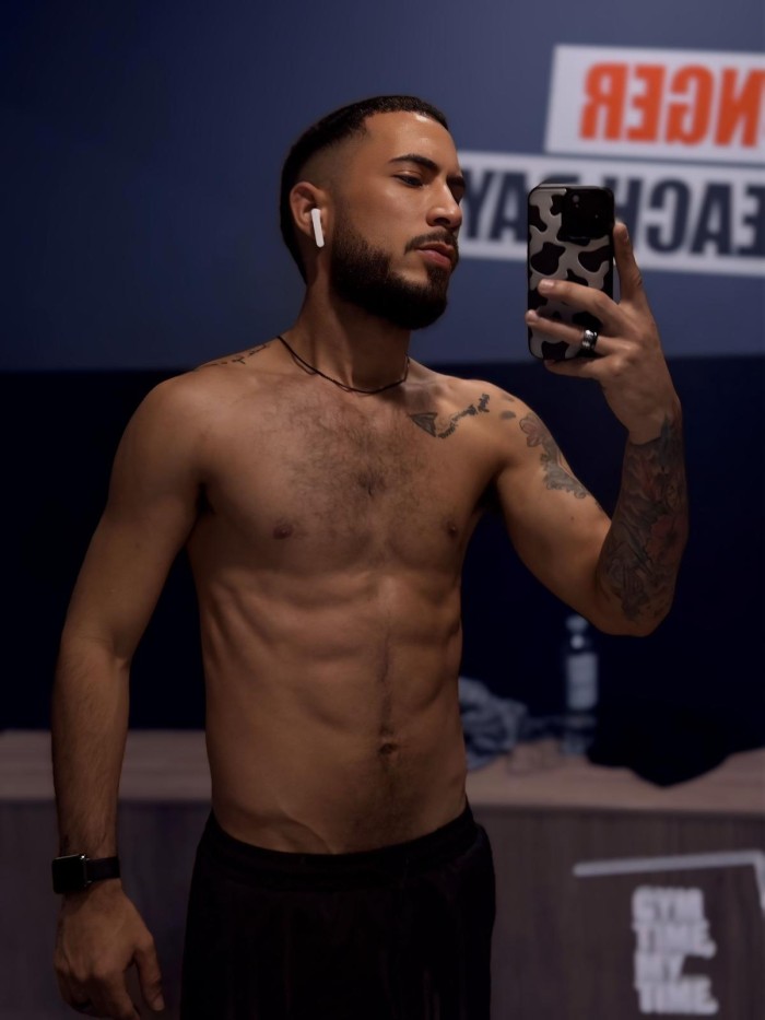 ESCORT VENEZOLANO DE LUJO ATLETICO Y FIBRADO