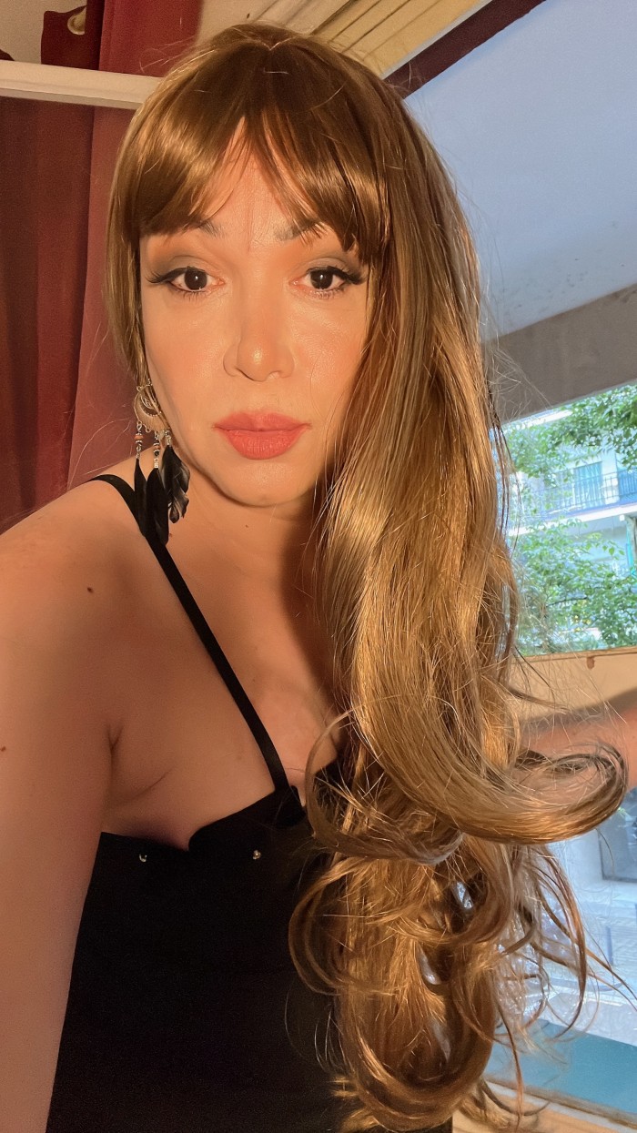 MASAJES. Discreción. CAMILLA BESO NEGRO SANTS