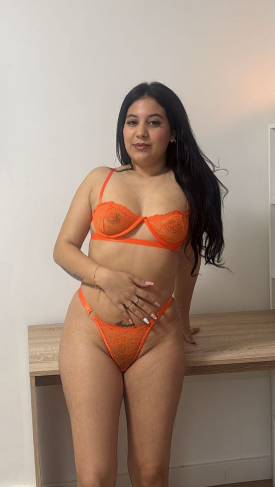 VIOLETA Ardiente Colombiana Jovencita y Placer Novedad en pamplona