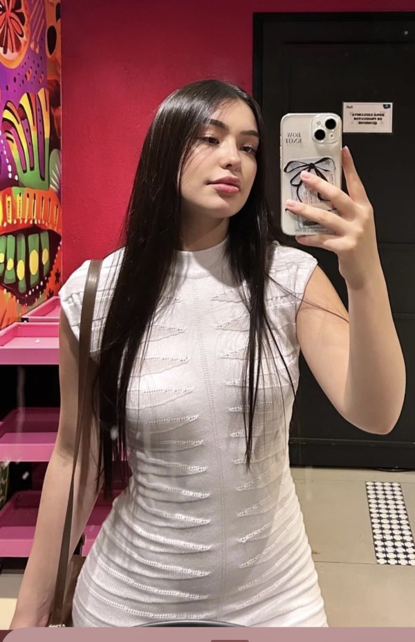 AMES, MILLADOIRO, BEA JOVENCITA RECIÉN LLEGADA, MUY CARIÑOSA.