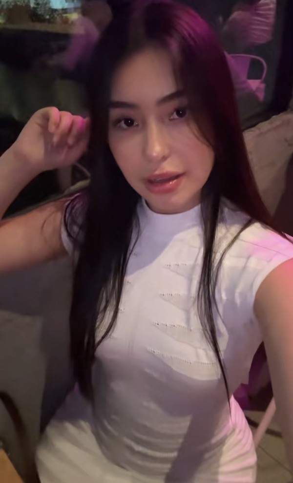 AMES, MILLADOIRO, BEA JOVENCITA RECIÉN LLEGADA, MUY CARIÑOSA.