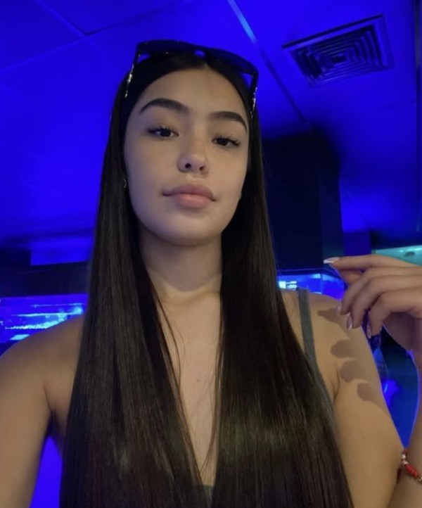 AMES, MILLADOIRO, BEA JOVENCITA RECIÉN LLEGADA, MUY CARIÑOSA.