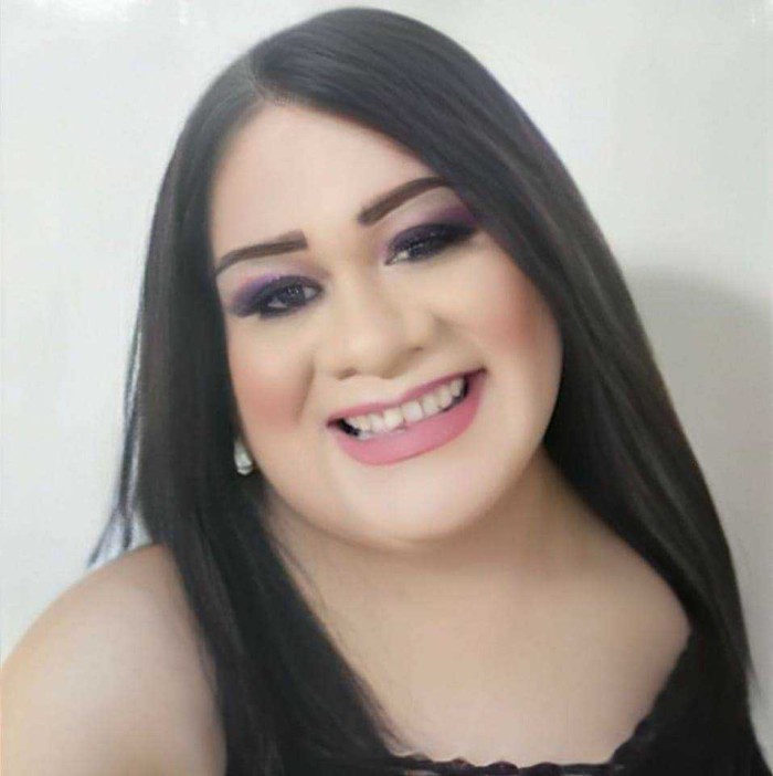 SAMANTHA TRANS PASIVA CORRETE EN MI BOCA