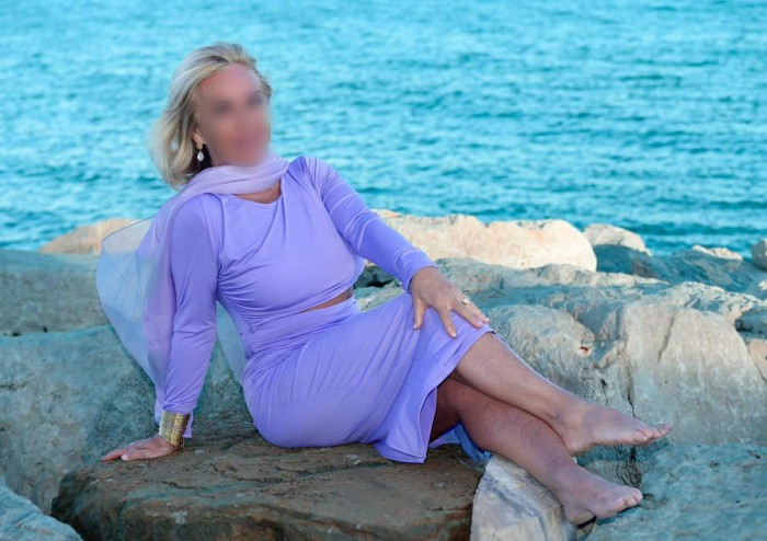 NORMA UNA DAMA ESPAÑOLA CON CLASE