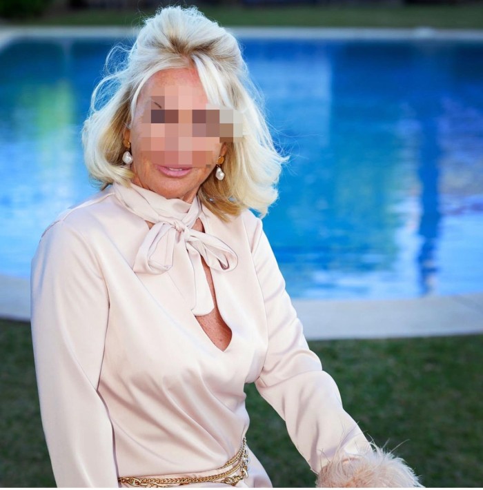 NORMA UNA DAMA ESPAÑOLA CON CLASE