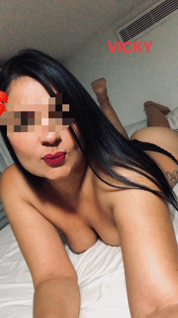 Jovencita fiestera recién llegada a Vallecas