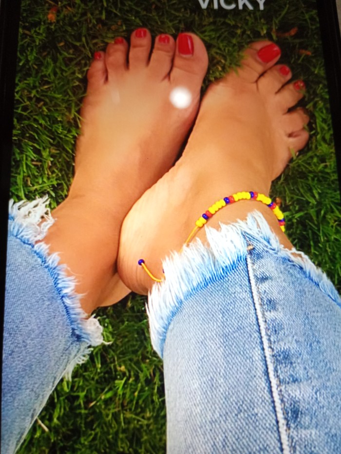 Jovencita fiestera muy traviesa 24 horas