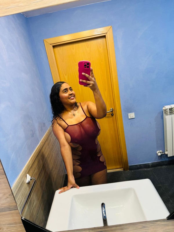 comeme el coño y me corro a chorros, salidas 24 horas fiestera a tope