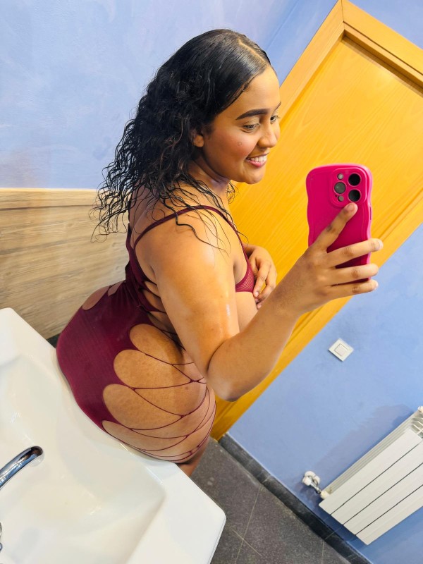 comeme el coño y me corro a chorros, salidas 24 horas fiestera a tope