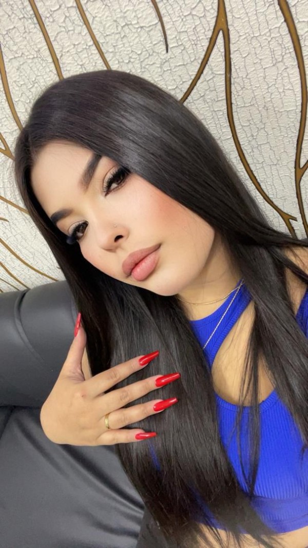 Doble placer y diversión con dos diosas latinas