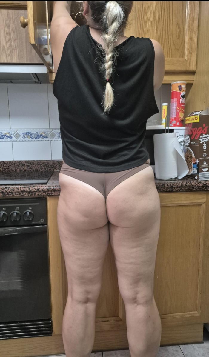Rubia particular con coñito caliente