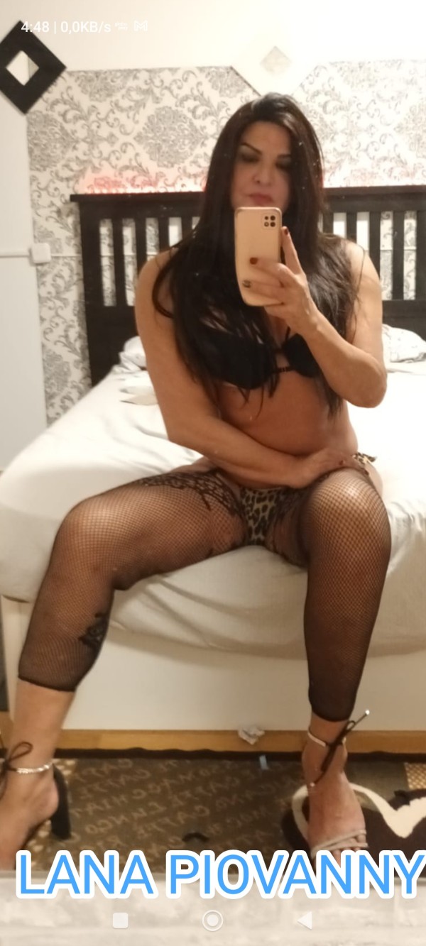 ( POR PLAZA ESPAÑA) TRANS LANA PIOVANY CON SUS 23CM Y MUY LECHEIRA