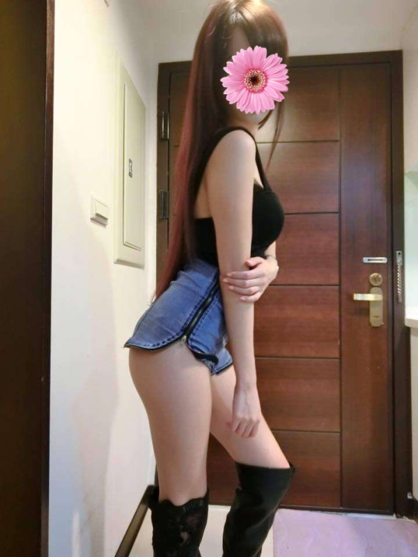 JOVENCITA MORBOSA Y CON MUCHO GANAS DE CONOCERTE