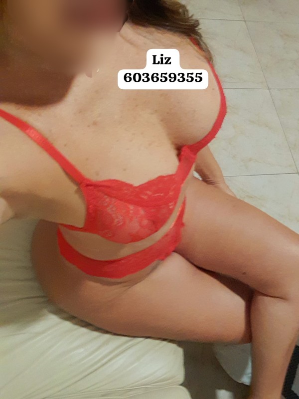 Rubia guapísima adicta a la polla 69 en blanes