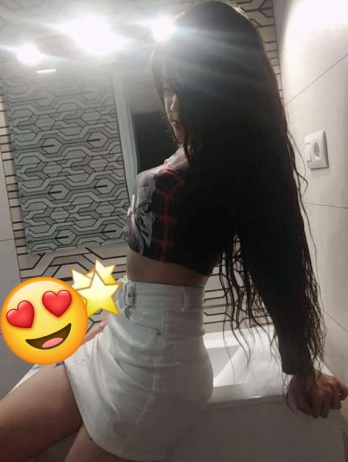 PRIMERA VEZ LATINA CACHONDA MORBOSA Y SEXY!!