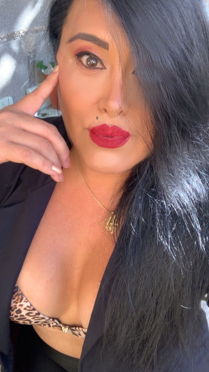 NUEVAMENTE MONSERRAT EN LORCA CENTRO A DARLO TODO