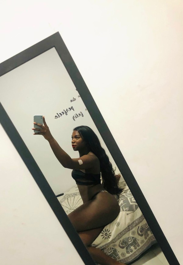 Morena Ardiente dispuesta a tenerte