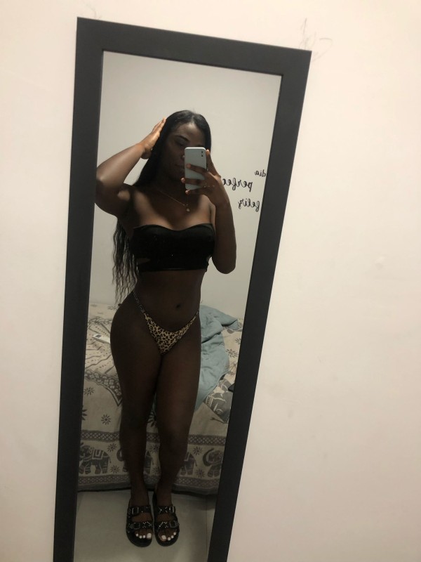 Morena Ardiente dispuesta a tenerte