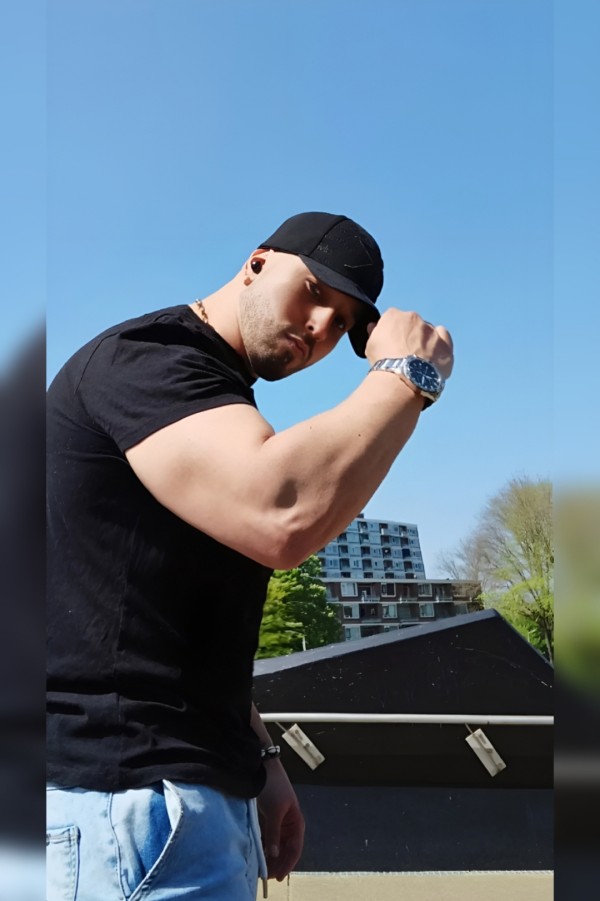 Latíno deluxe musculado