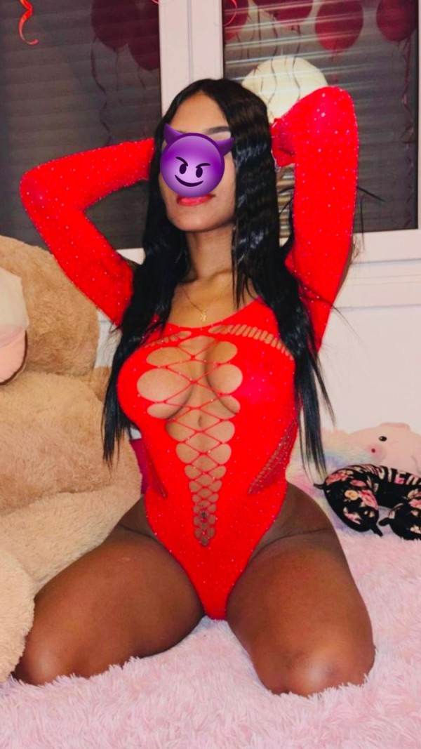 NOVEDAD!!JOVENCITA CALIENTE GUARILLA FIESTERA 24H FOTOS REALES CASERAS