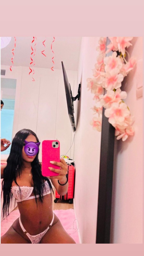 NOVEDAD!!JOVENCITA CALIENTE GUARILLA FIESTERA 24H FOTOS REALES CASERAS