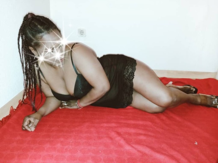 CRISTAL, MAMASITA COLOMBIANA DE CULO GRANDE SEXY