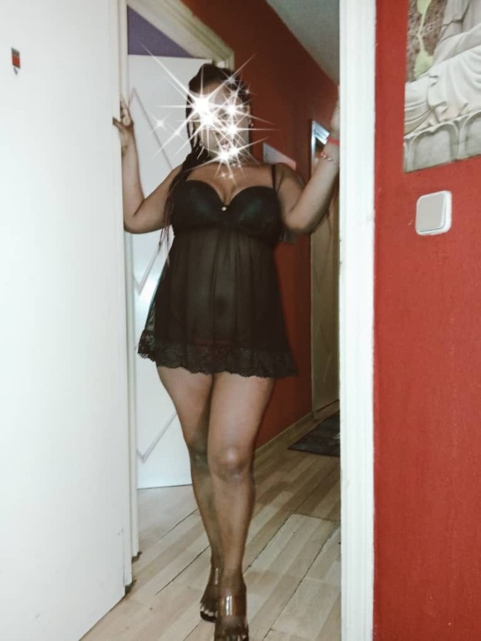 CRISTAL, MAMASITA COLOMBIANA DE CULO GRANDE SEXY