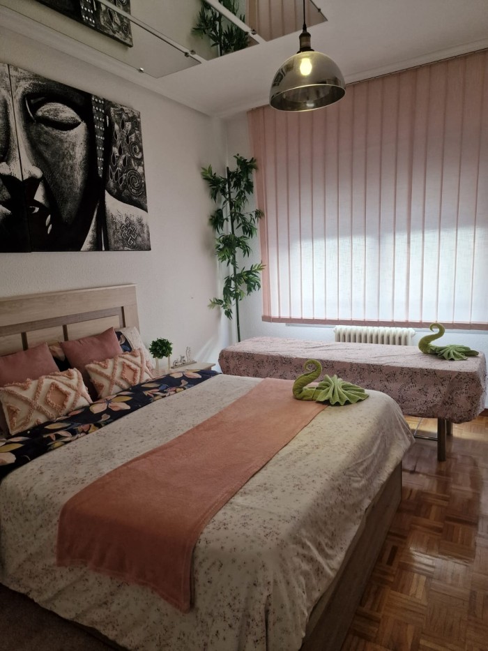 SE ALQUILAN HERMOSAS Y LUJOSAS HABITACIONES