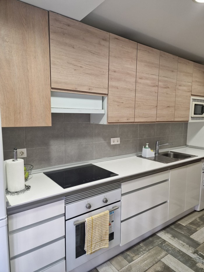 SE ALQUILAN HERMOSAS Y LUJOSAS HABITACIONES