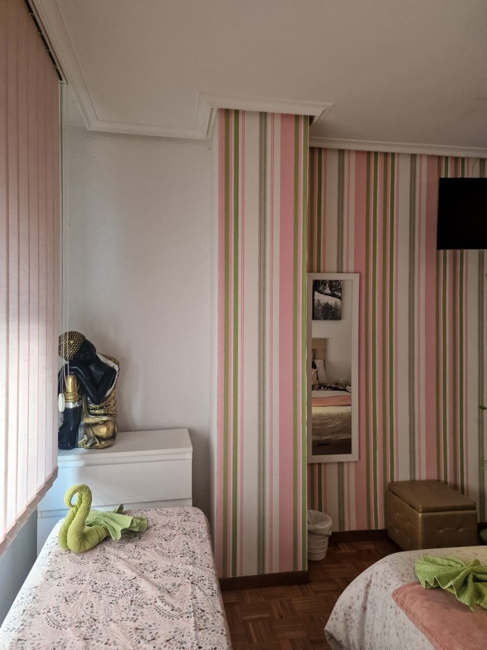 SE ALQUILAN HERMOSAS Y LUJOSAS HABITACIONES