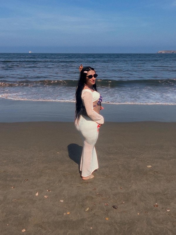 LA NIÑA DE TUS FANTASÍAS, ESTOY 24 horas