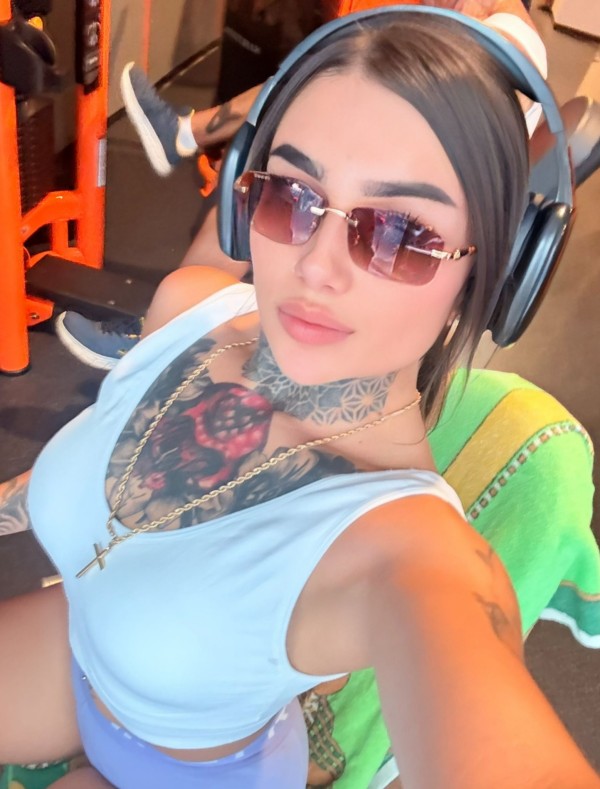 Estoy guapa,te espero..y tengo ganas de conplacerte