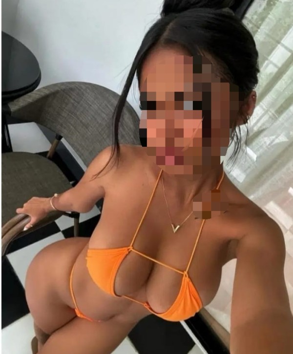 SILVIA  ELEGANTE HERMOSA DELICADA fiestera