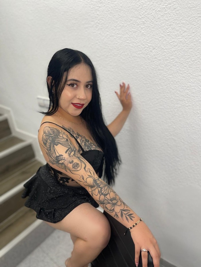 RICA SENSUAL DESCOMPLICADA Y BIEN CALIENTE