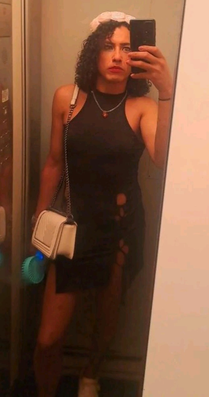 Elegante y seductora latina