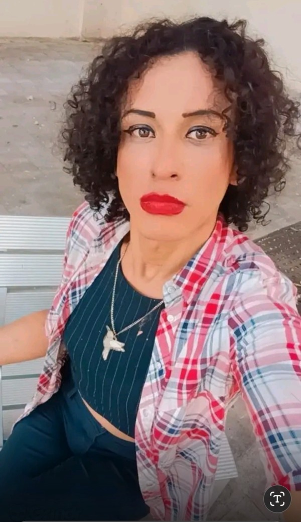 Elegante y seductora latina