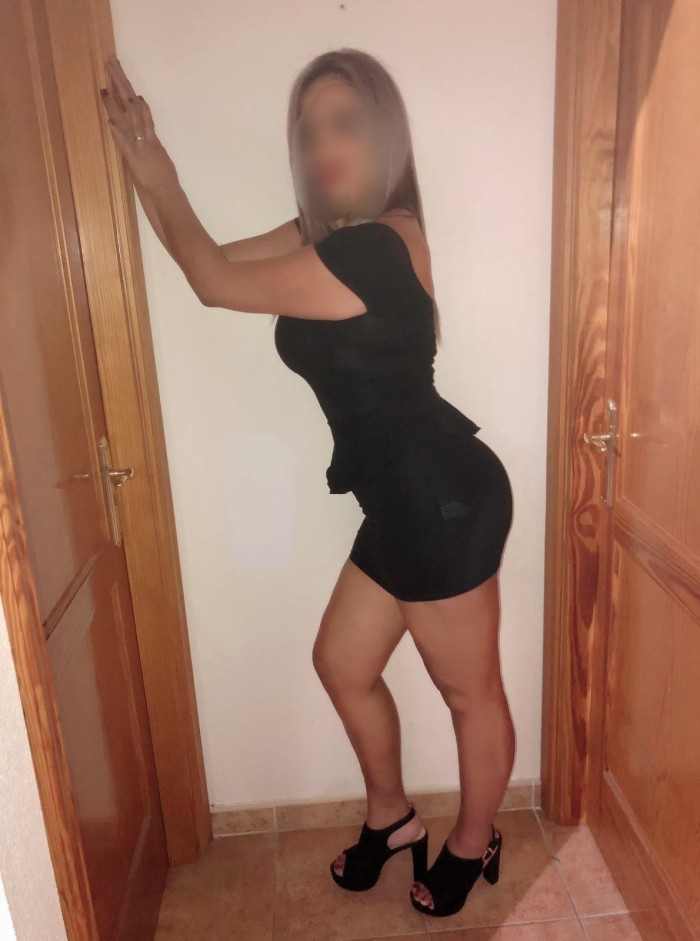 Dejate llevar por el placer y la compañía perfecta