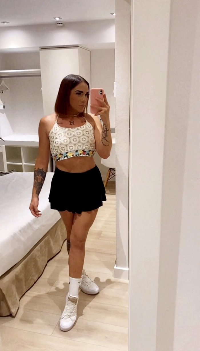 FANTASEAS CON UNA MAMADA A DOS BOCAS MUY INTENSA?