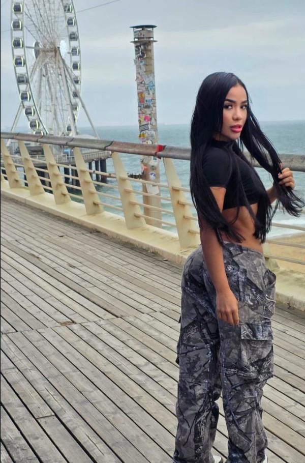 JOVEN COLOMBIANA  INDEPENDIENTE EN NUEVA ANDALUCÍA