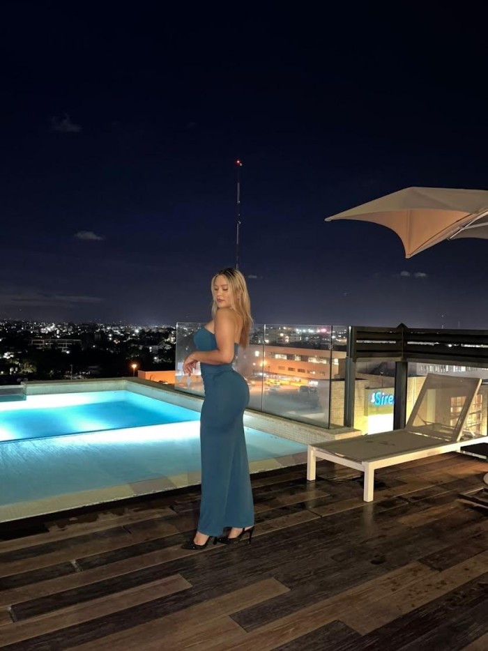 SALIDAS HA DOMICILIOS/HOTEL NOS VAN LAS FIESTAS