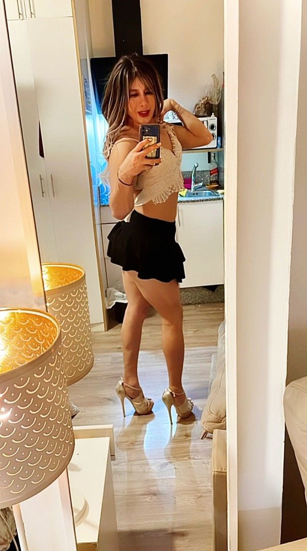 FIESTERA DE LUJO PISÓ PRIVADO DISCRETO FEMENINA EXTROVERTIDA