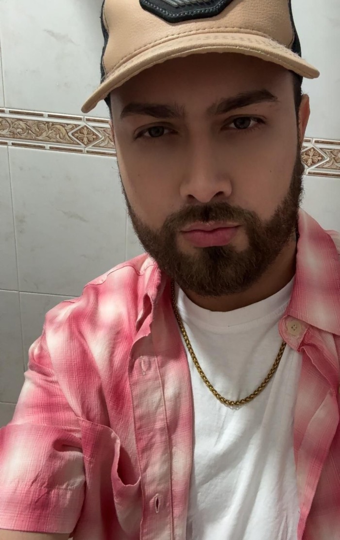 APUESTO CHAVAL DISCRETO Y VARONIL