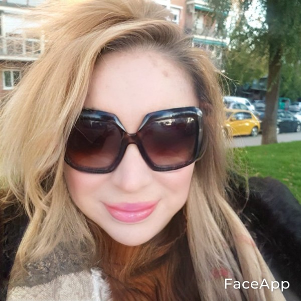 Greta espanola desplazo english belleza