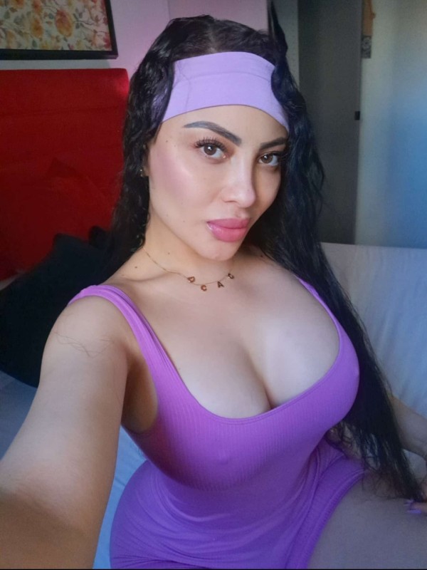 De nuevo en zaragoza!FOGOSA Y COMPLACIENTE .fotos reales