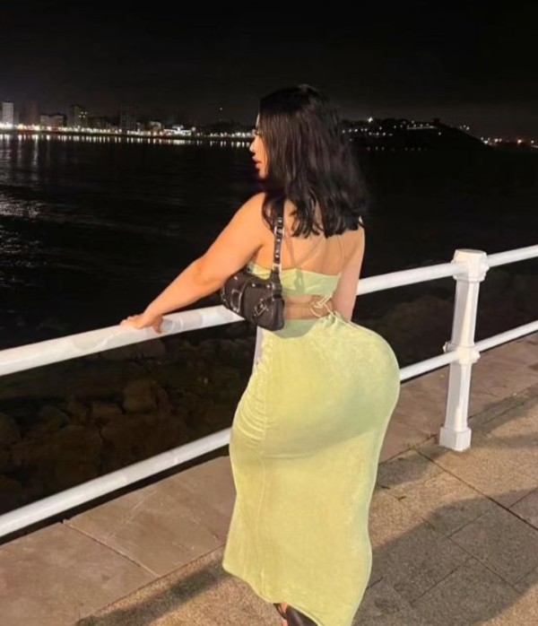 De nuevo en zaragoza!FOGOSA Y COMPLACIENTE .fotos reales