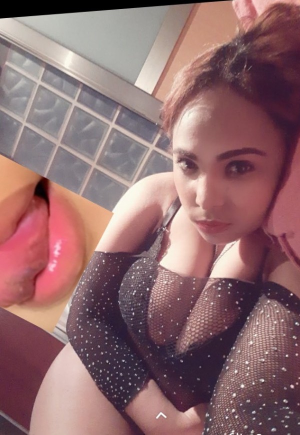 Hola soy Karen Jovencita latina caliente