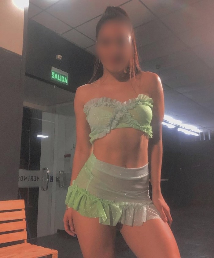 Chica de lujo muy cachonda en Porriño