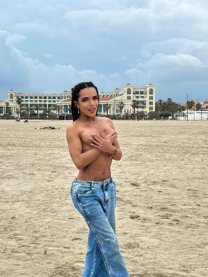 Colombiana ardiente EN REQUENA