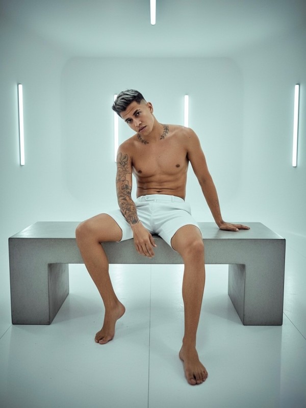 Aron Latino Recién Llegado A Madrid